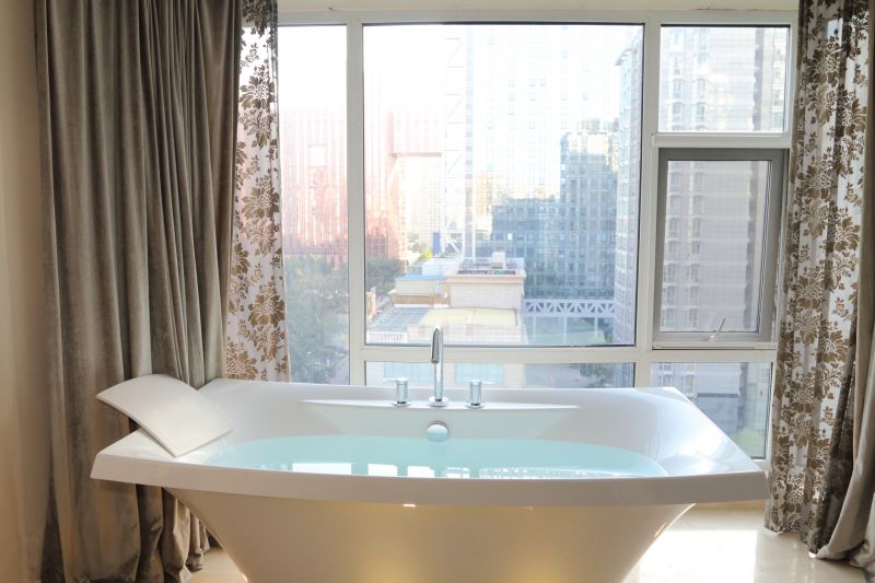 Modern Soaking Bathtub
